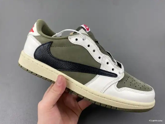 DM7866-200 AIR MEDIUM JORDAN X LOW SCOTT 1 OG OLIVE TRAVIS 0608